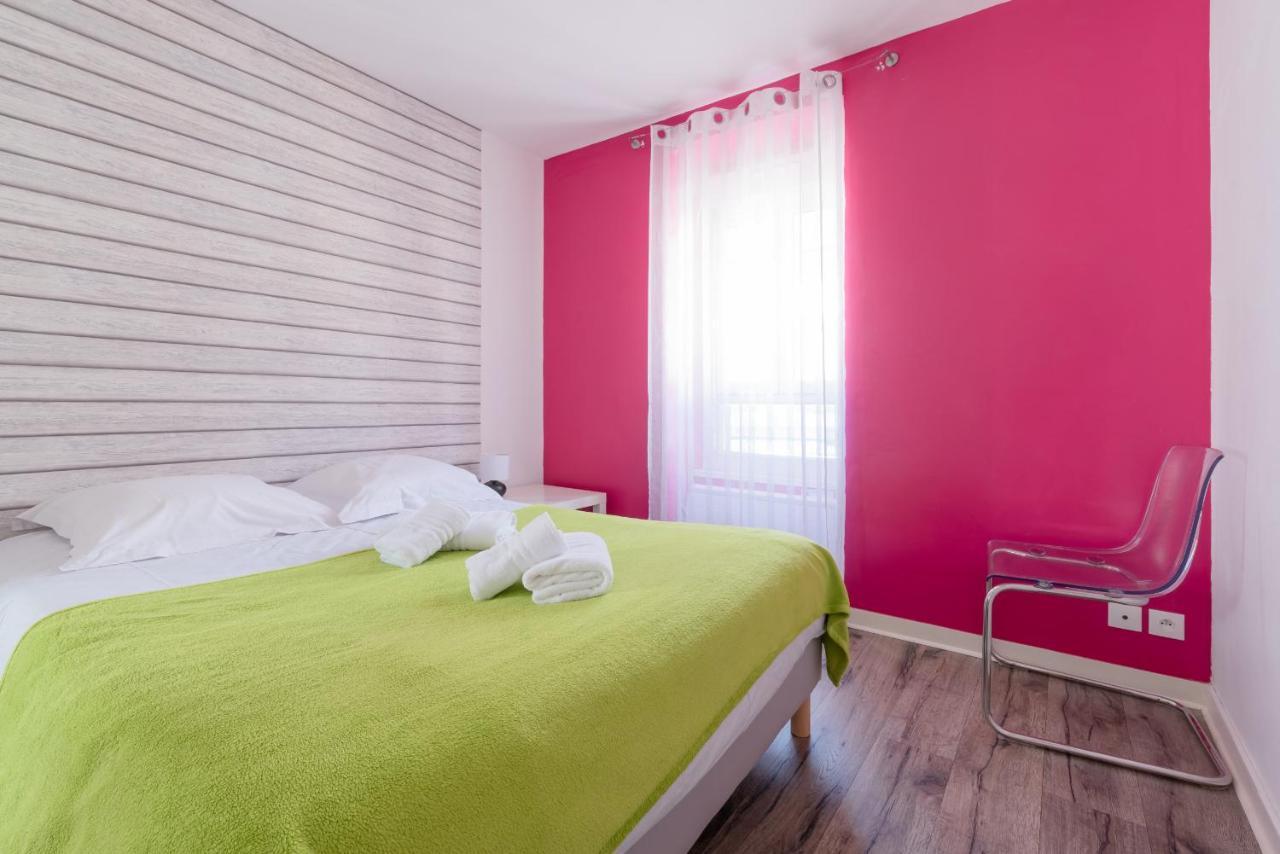 Ker Uhel - Charmant Appartement Plein Centre Saint-Renan ภายนอก รูปภาพ