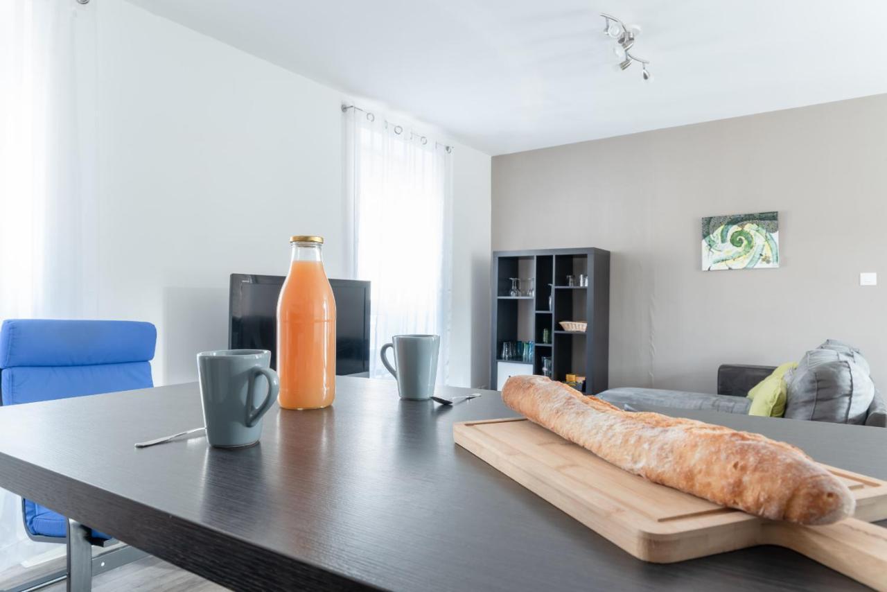 Ker Uhel - Charmant Appartement Plein Centre Saint-Renan ภายนอก รูปภาพ